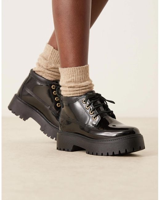 Stone street nellie - bottes mi-montantes en cuir verni Timberland en coloris Black