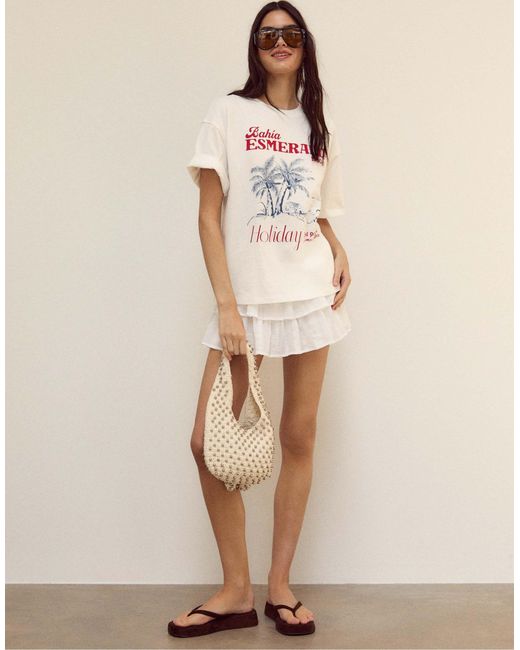 Jupe-short fluide à volants Stradivarius en coloris Natural