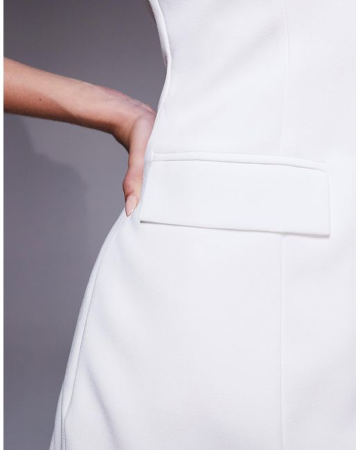 Exclusivité - - robe courte habillée avec mancherons, col v et poches Kaiia en coloris Purple