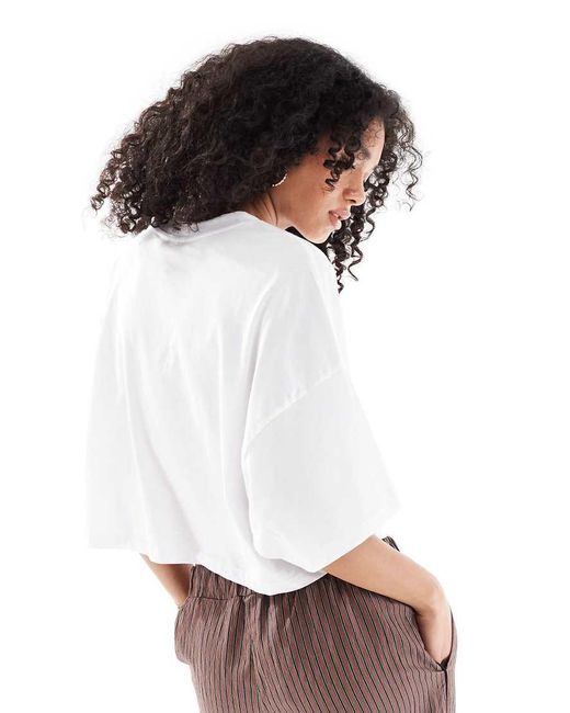 T-Shirt Taglio Corto Bianca Con Grafica Con Conchiglie di ONLY in White