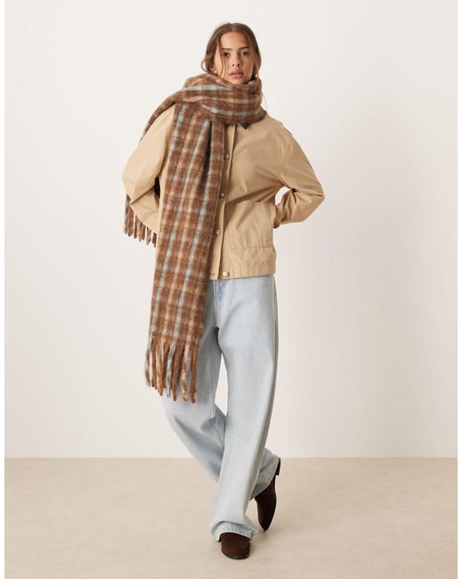 ASOS Natural – karierter, gewebter schal