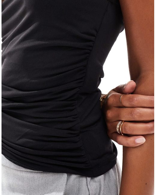 Vero Moda Black – figurbetontes, ärmelloses tanktop