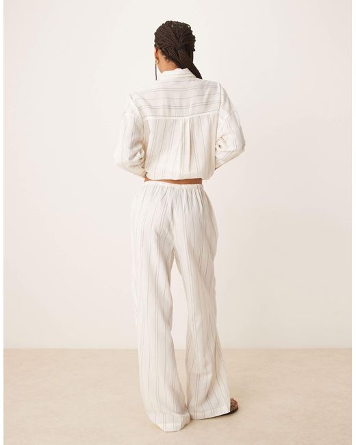 ASOS Natural – belle – strandhose mit leinenanteil und feinem streifenmuster