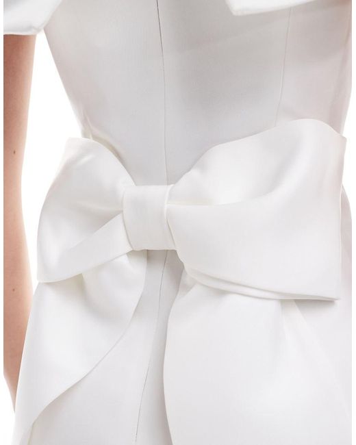 Vestido Para Eventos Especiales Corto Blanco Con Escote Bardot Y Lazo En La Espalda De Miss Selfridge de color White