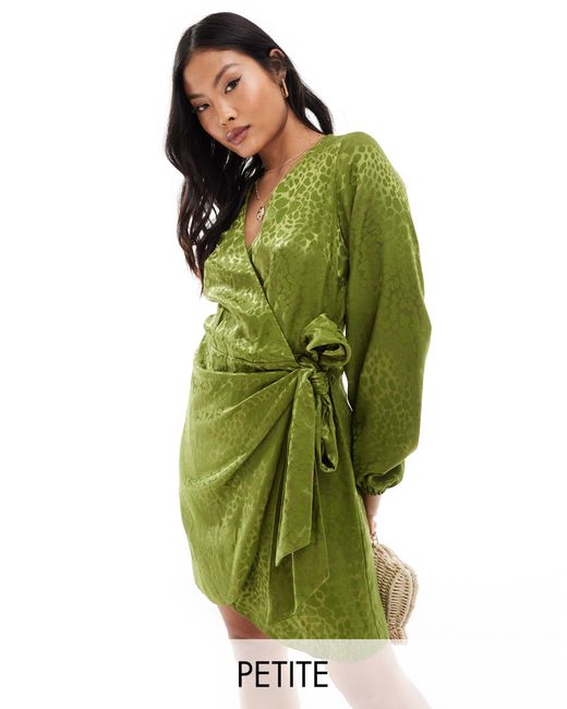 Petite - vienna - robe courte en jacquard satiné Never Fully Dressed en coloris Green