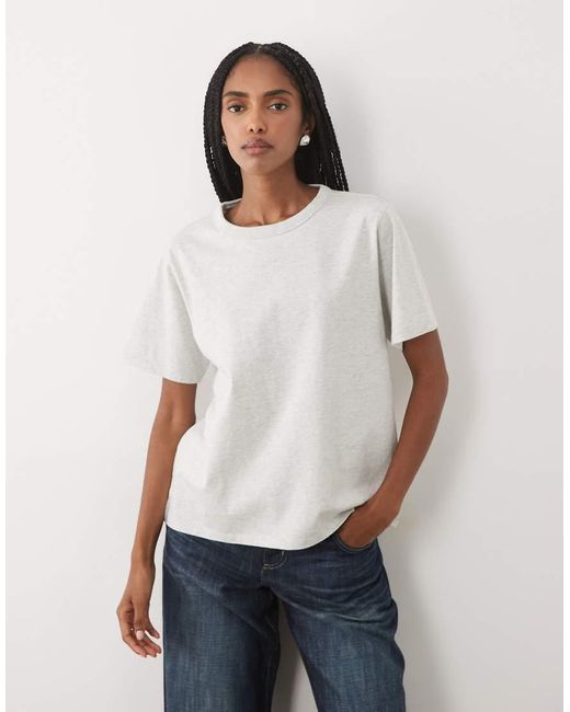 Abercrombie & Fitch White Short Sleeve Everyday T-shirt