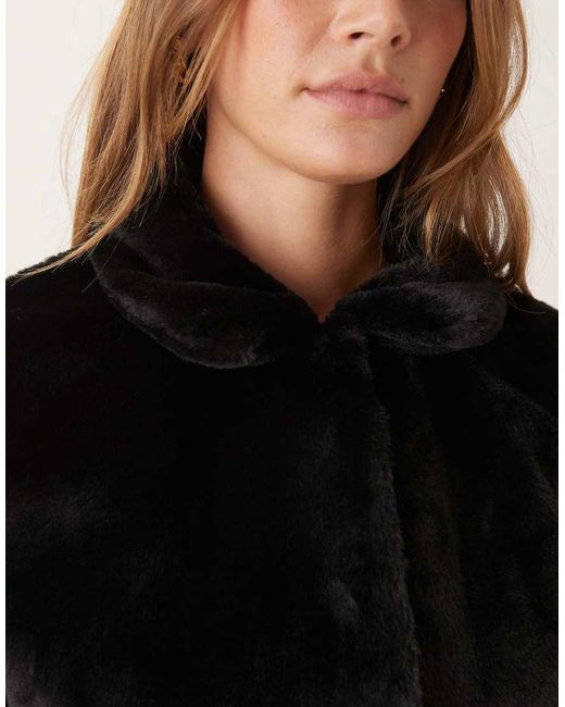 Jdy Black Cropped Collared Faux Fur Jacket