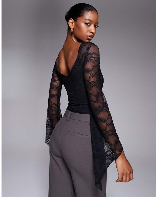 Kaiia Exclusives in het Black