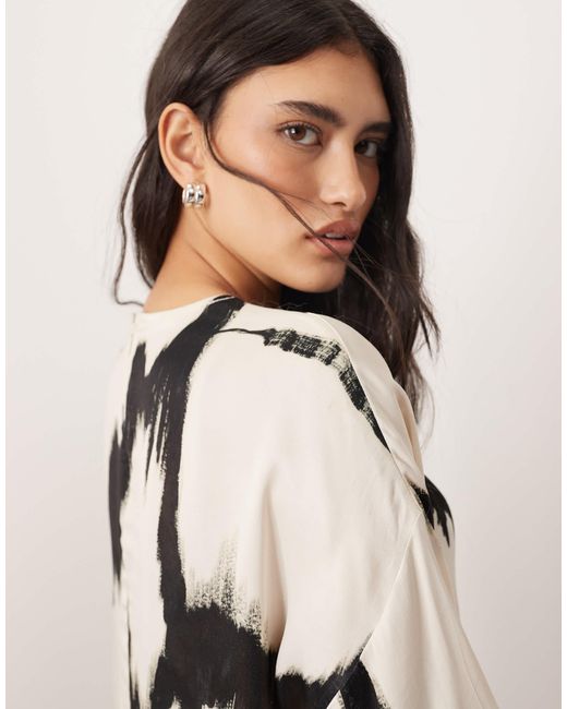 T-shirt oversize d'ensemble en satin à imprimé abstrait - noir et blanc ARRANGE en coloris Natural