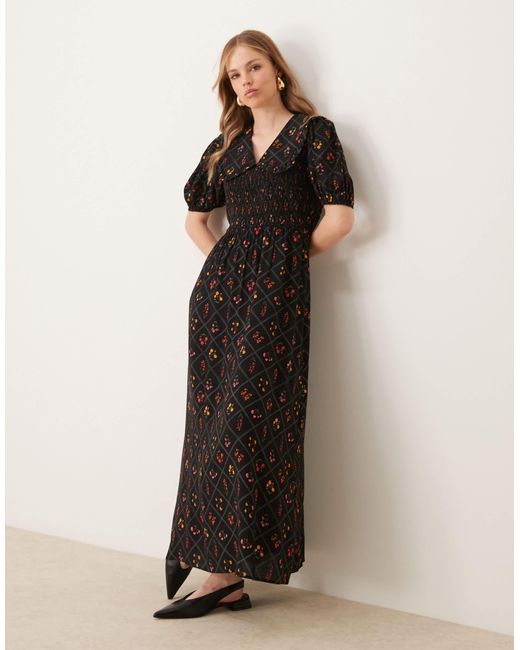 Robe longue à carreaux et fleurs avec col Miss Selfridge en coloris Brown