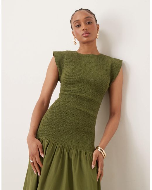 Asos design tall - robe longue froncée en popeline à taille basse et col montant - olive foncé ASOS en coloris Green
