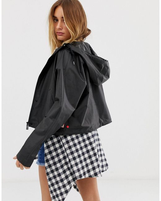 HUNTER Original Cropped Rain Jacket in Black | Lyst