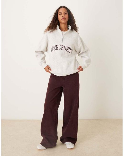 Abercrombie & Fitch Fleece Sweatshirt Met Logo En Kwartrits in het Natural