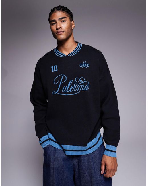 Pull oversize en maille à col montant en v avec motif vadella sports ASOS pour homme en coloris Blue