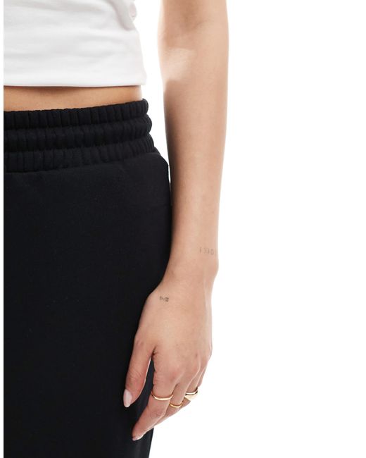 Pantalon Monki en coloris Blue