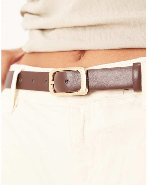 Cintura Slim Scuro Con Fibbia Color Oro Rettangolare di Mango in Natural
