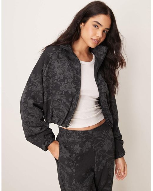 Nike Gray Mdc Jaquard Floral Jacket