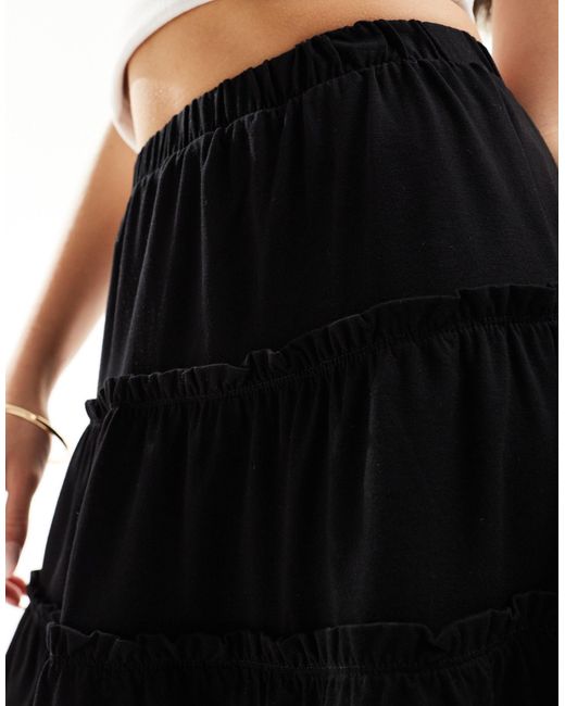 Minifalda negra escalonada ASOS de color Black