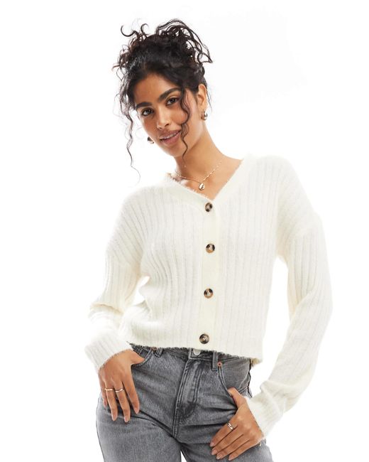 Wednesday's Girl White – flauschige, strukturierte strickjacke