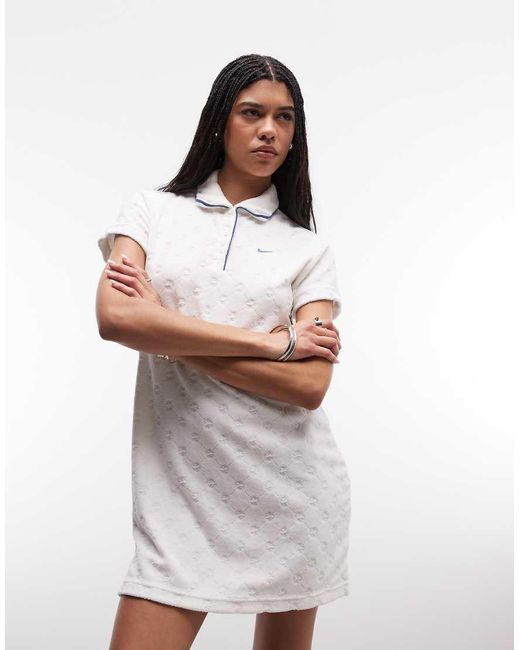 Chill Nike de color White