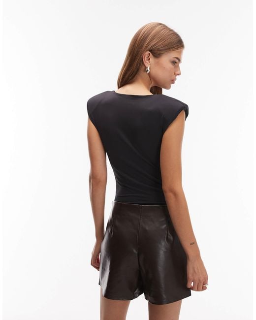 ASOS Black – geschmeidiger, ärmelloser body