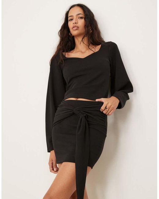 Minifalda Negra Drapeada Con Detalle De Lazada En La Cintura De (Parte De Un Conjunto) ASOS de color Black