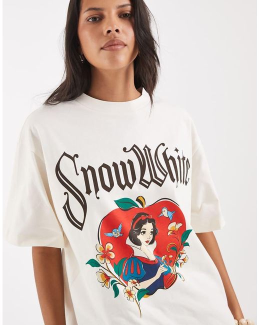 ASOS Disney in het White