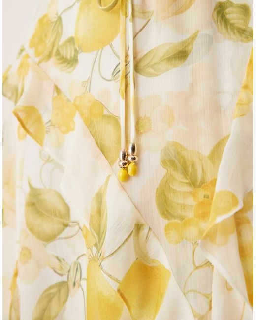 Vestito Con Stampa Di Limoni, Gonna Al Polpaccio E Volant Asimmetrici di Forever New in Yellow