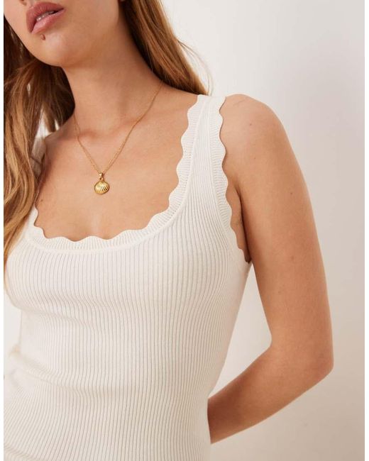 Camiseta Blanca De Tirantes Con Bordes Festoneados De Punto De Jdy de color Natural