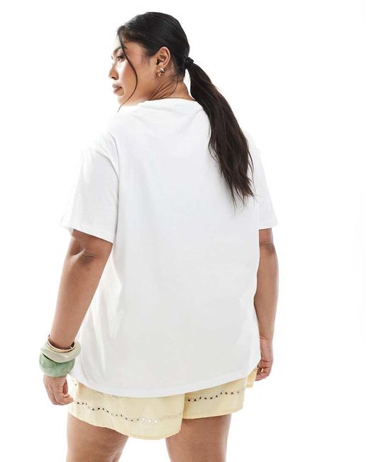 Pieces Plus White Pieces Curve Oversized T-shirt With Papaya Love Graphic
