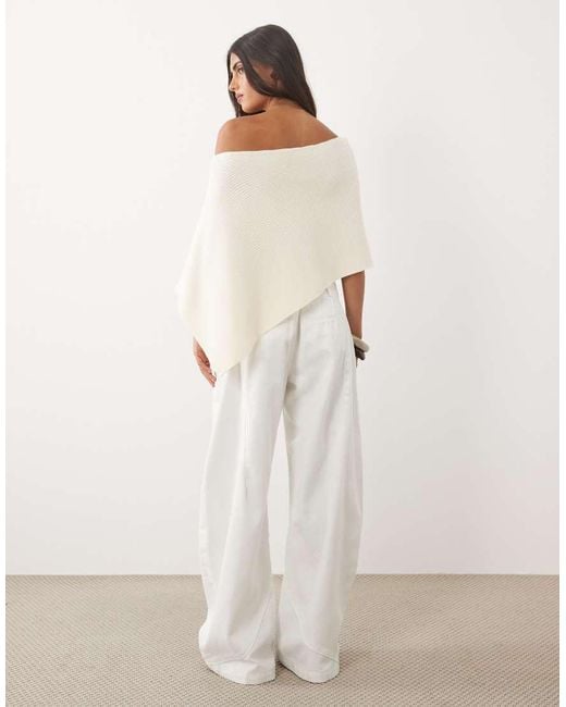 Lioness Natural Sideline Barrel Leg Jeans