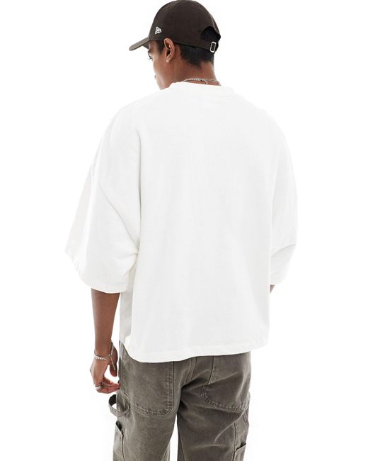 T-shirt corta oversize bianca di Bershka in White da Uomo
