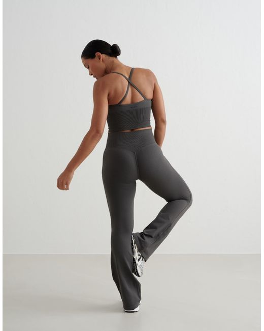 Aim'n Gray – formendes, nahtloses bustier