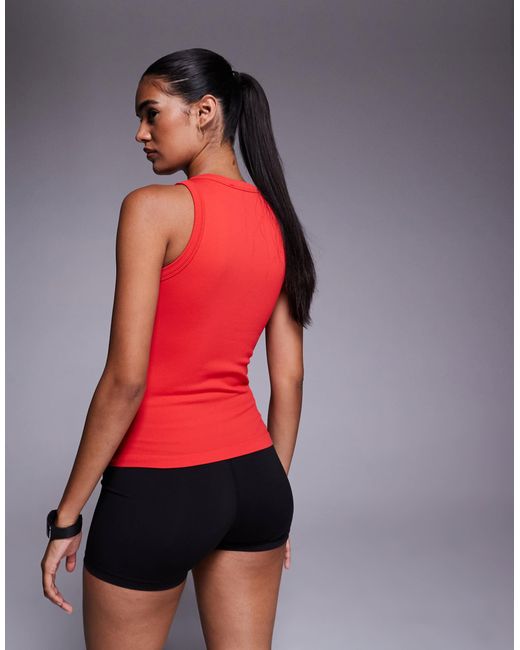 4505 Red – nahtloses, geripptes cropped-trägertop