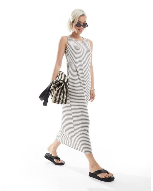 Vestido Largo A Rayas Monocromáticas Sin Mangas De Punto Flameado De -Neutro Vero Moda de color White