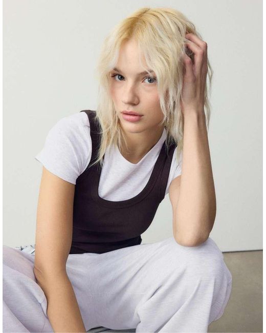 Stradivarius White Basic Slim Fit T-Shirt