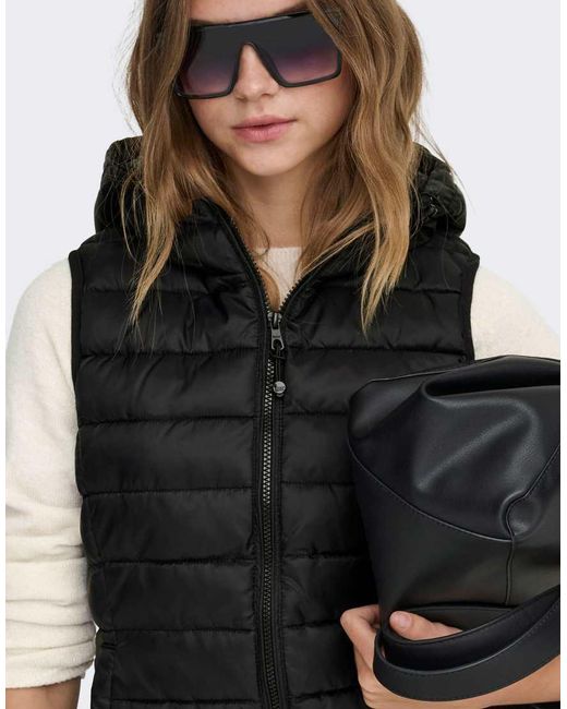 Chaleco Acolchado ONLY de color Black