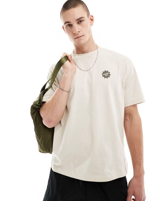 T-shirt beige con stampa di piante sul retro di Bershka in White da Uomo