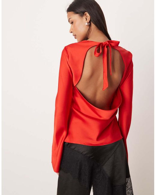 Top di Ghospell in Red
