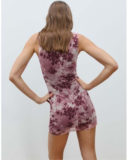 Stradivarius Korte Jurk Van Tule Met Print in het Red