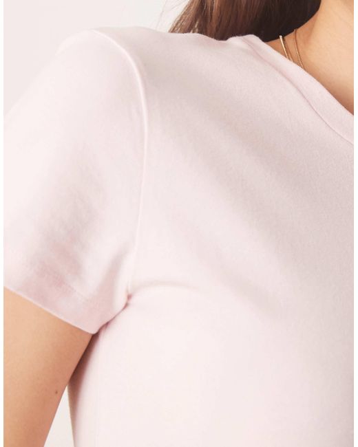 Abercrombie & Fitch Natural – knapp geschnittenes, zum einstecken geeignetes t-shirt