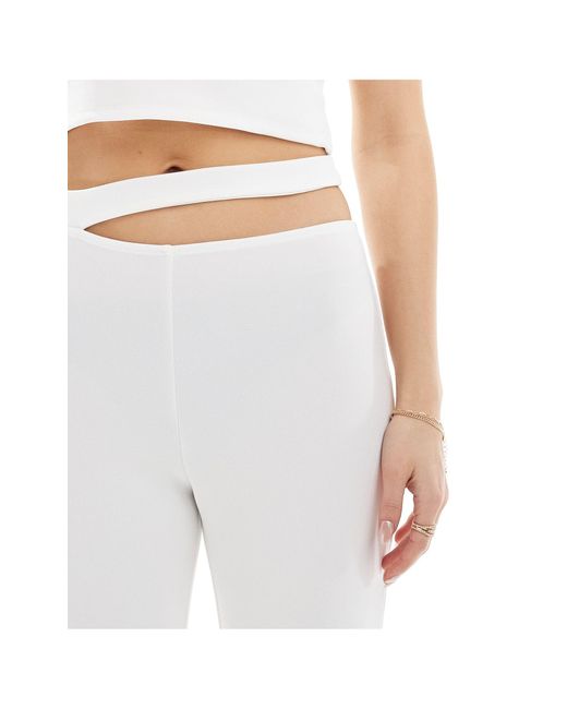 Pantalon d'ensemble évasé - crème ASOS en coloris White
