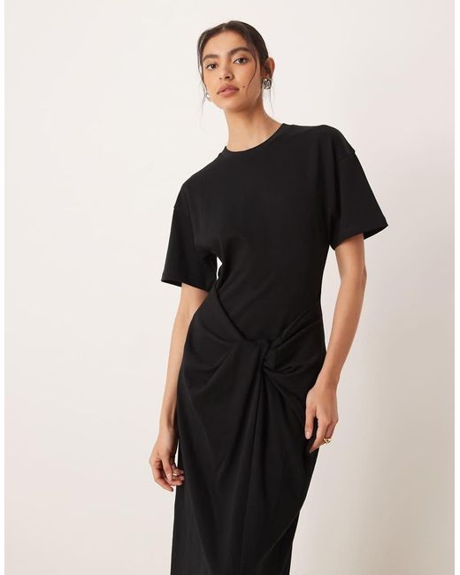 Circular Design Collection di ASOS in Black