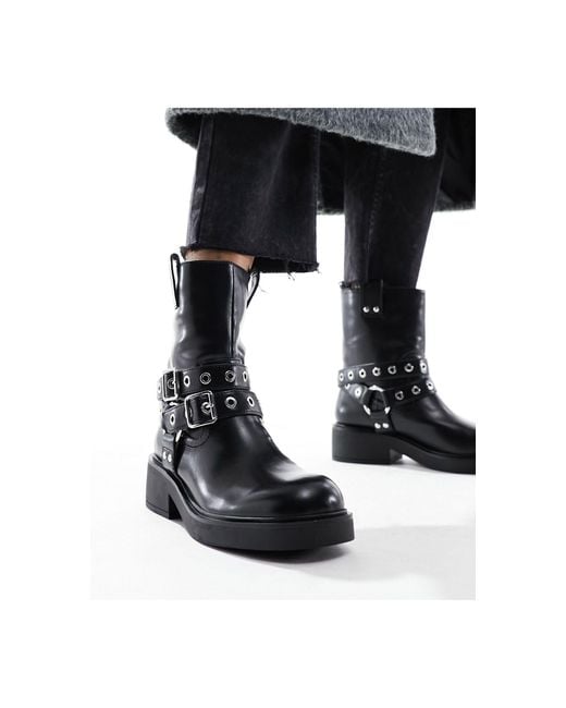 Bershka Black Buckle Detail Ankle Length Boots