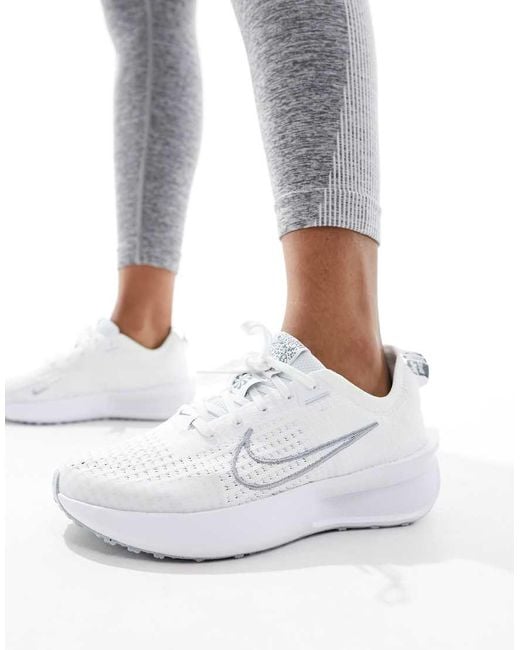 Zapatillas De Deporte Blancas Y Plateadas Interact Run De Nike de color  Blanco | Lyst