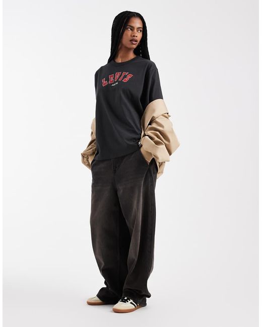 Levi's Black Oversized Graphic Tee