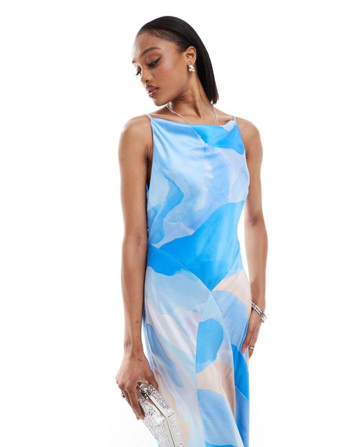 Asos design tall - robe longue en satin à encolure carrée et dos bénitier avec imprimé abstrait - bleu ASOS en coloris Blue