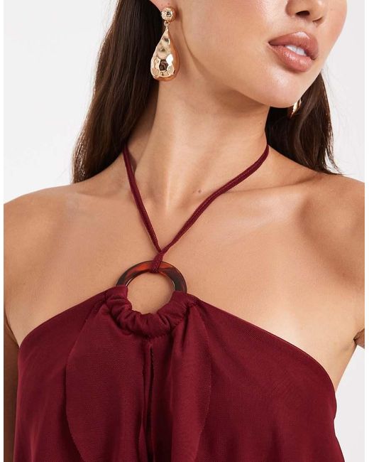 Top Bordeaux Con Dettaglio Ad Anello, Volant E Spacco Sul Davanti di Miss Selfridge in Red