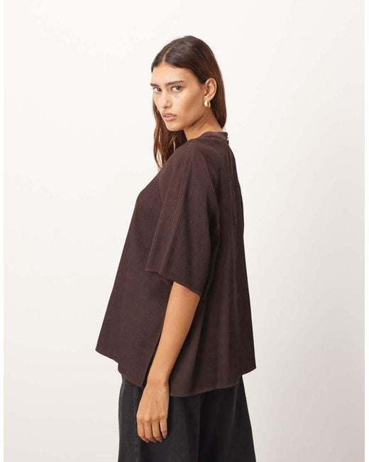 ARRANGE Brown Hybrid Textured Raglan Tee