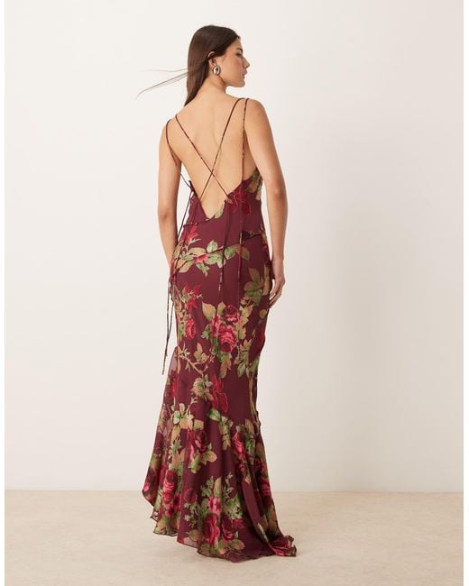 Robe longue coupe en biais à fleurs effet dévoré avec col bénitier - bordeaux ASOS en coloris Red